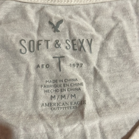 Womens American Eagle T-Shirt size Medium - Picture 3 of 4